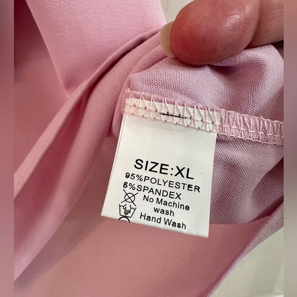 ROSKIKI 3/4 bell sleeve soft pink V-neck - Picture 5 of 7